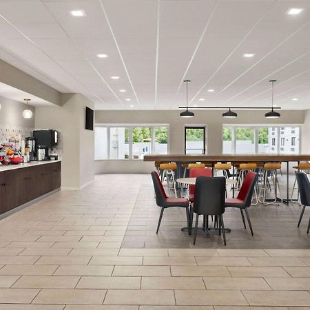 Ramada By Wyndham Allentown Bethlehem Exterior foto