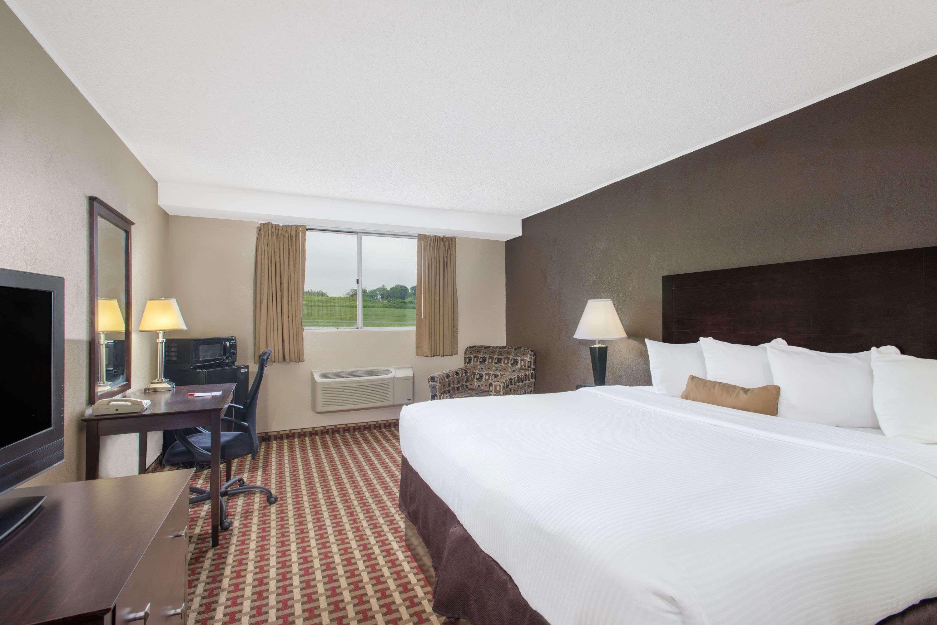 Ramada By Wyndham Allentown Bethlehem Exterior foto