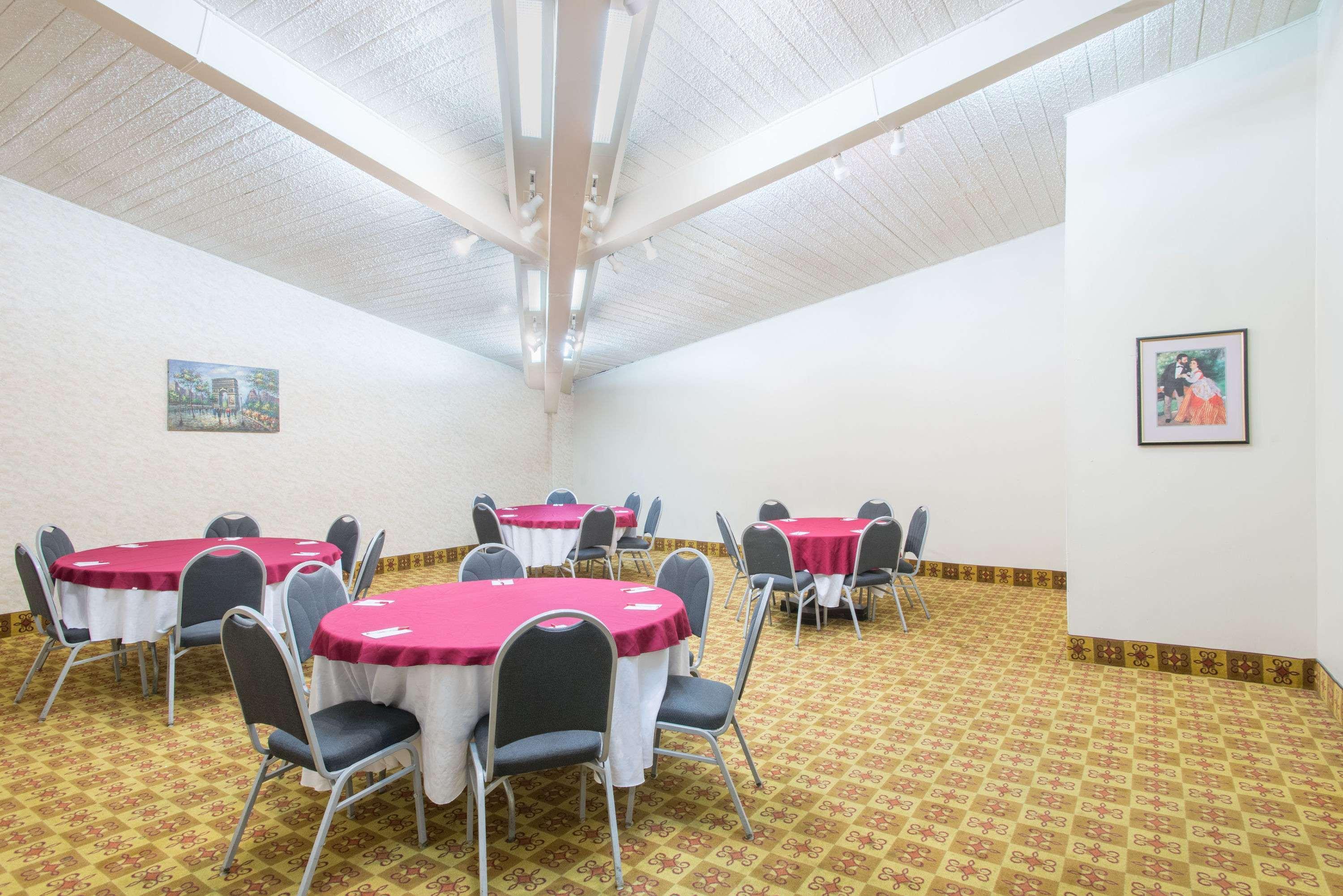 Ramada By Wyndham Allentown Bethlehem Exterior foto