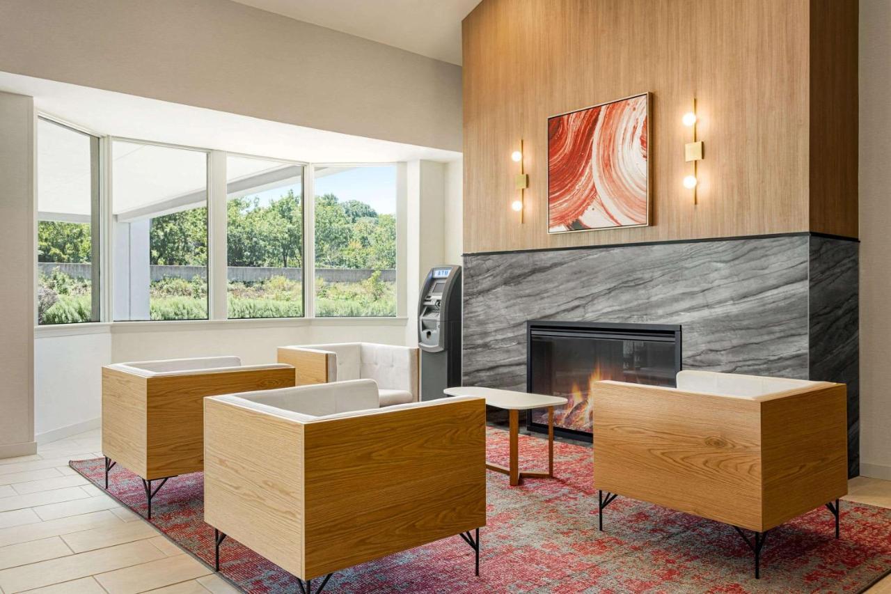 Ramada By Wyndham Allentown Bethlehem Exterior foto